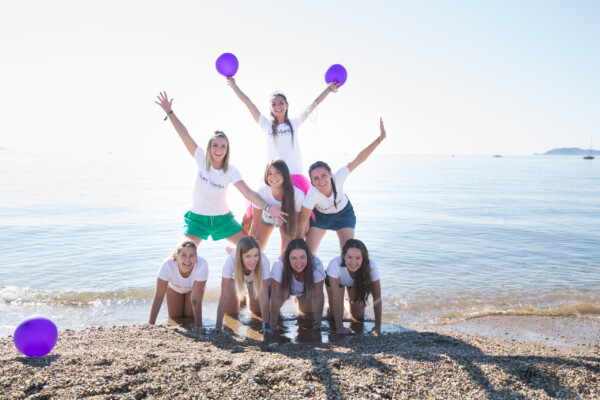 Enterrement de vie de jeune fille au bord de l'eau avec laurence pouget photographie située à sanary sur mer