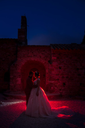 Photo des mariés artistique réalisée par Laurence Pouget Photographie