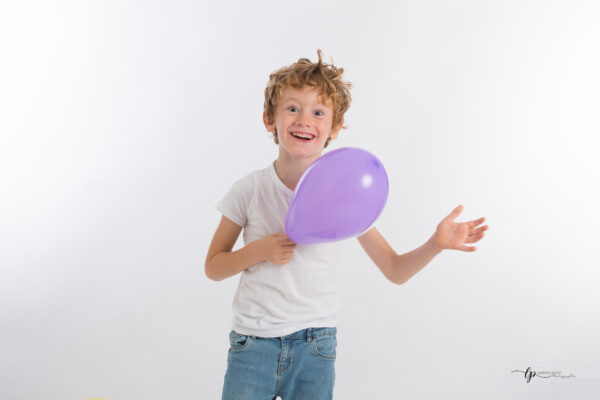 Photo d'enfant en studio photo avec Laurence Pouget Photographie