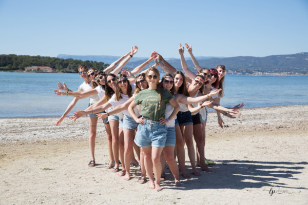 Shooting photo EVJF au bord de plage photographe laurenc epouget photographie