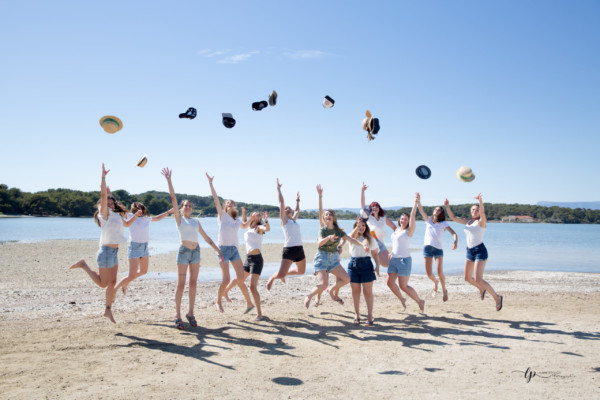 Sauts entre copines pour fêter l'enterrement de vie de jeune fille