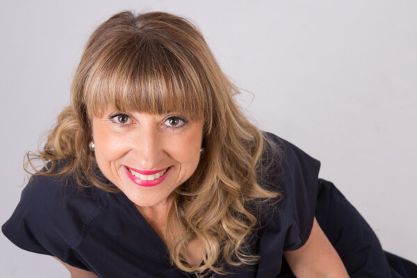 Sourire de femme épanouie shooting photo laurence pouget photographie