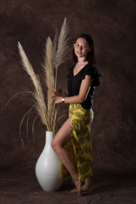 Photographie d'adolescente en home studio chez laurence pouget photographie